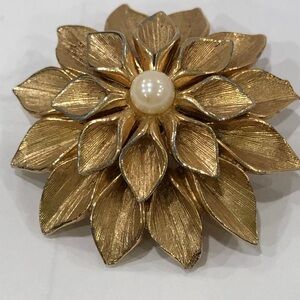 Vintage Marcel Boucher Signed Dahlia flower brooch-faux pearl center gold-tone
